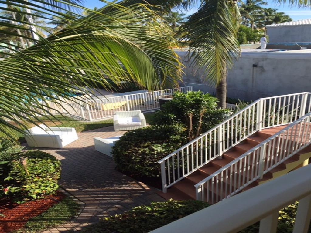 Luna Paradise By The Sea Aparthotel Lauderdale-by-the-Sea Kültér fotó